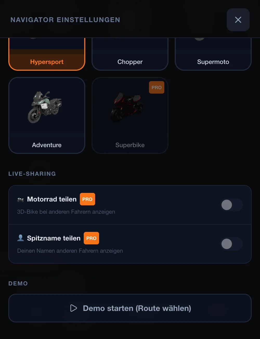 Navigator Einstellungen: 3D-Motorrad-Auswahl und Live-Sharing Optionen